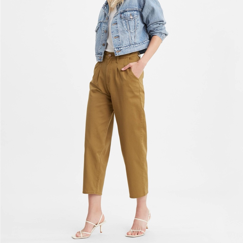 Women’s Levi’s Pleated Balloon Leg Pants / Trouser